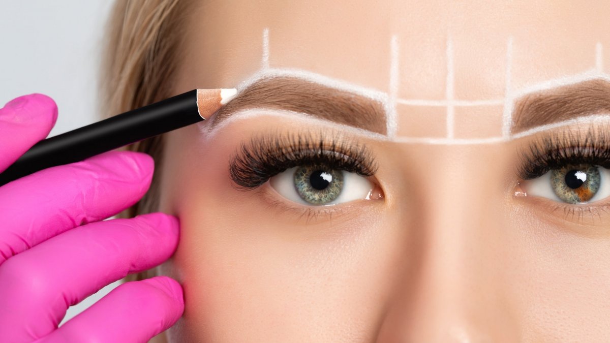 Ablauf des Microblading bei MIBROWS